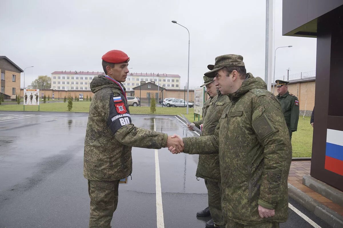 Военная полиция. Страж порядка 8 букв. Страж порядка 8 букв. Страж порядка военная полиция. Военная комендатура алабино.