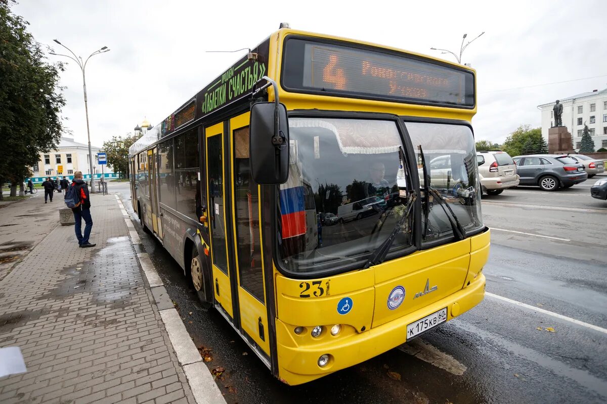 Псковский Автобусный парк. Автобус 438 Псков. Новые автобусы Псков.