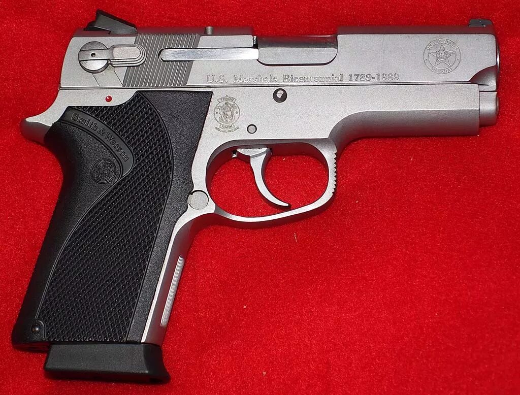 Смит Вессон 645. Smith and Wesson 4516. Смит Вессон 645 фото. Smith Wesson 645 фото.