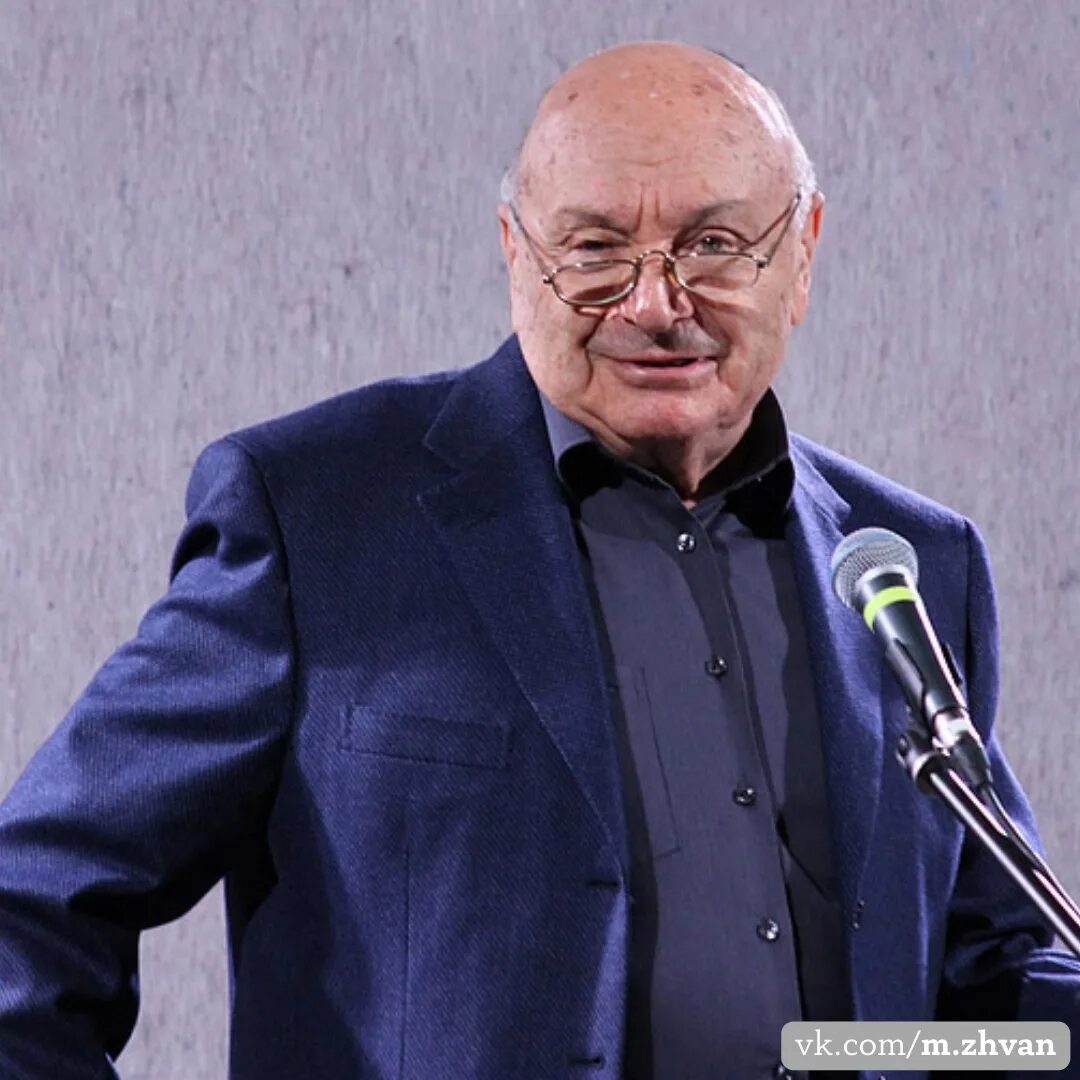 Мих мих жванецкий. Юморист жванецкий. Жванецкий альтов. Жванецкий альтов. Жванецкий альтов.