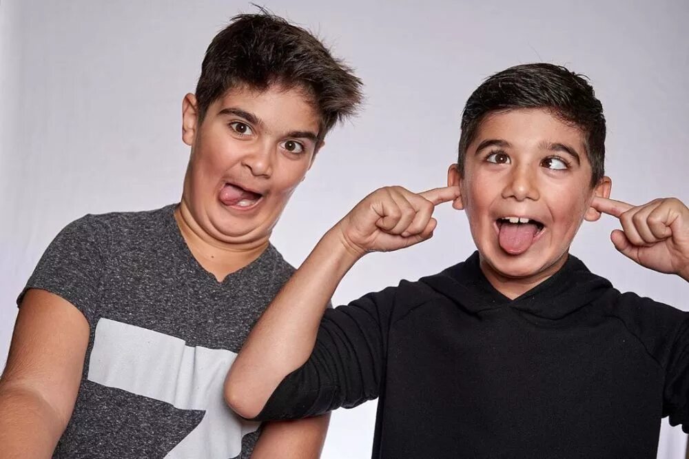 Сын близнец. Близнецы артём роман пенчук. С рождением двойни мальчиков. Сын близнец. Сын близнец.