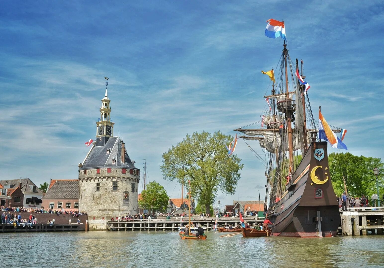 Нидерланды маленькая страна. Hoorn нидерланды. хорн город в нидерландах. нидерланды достопримечательности. нидерланды фото достопримечательности.