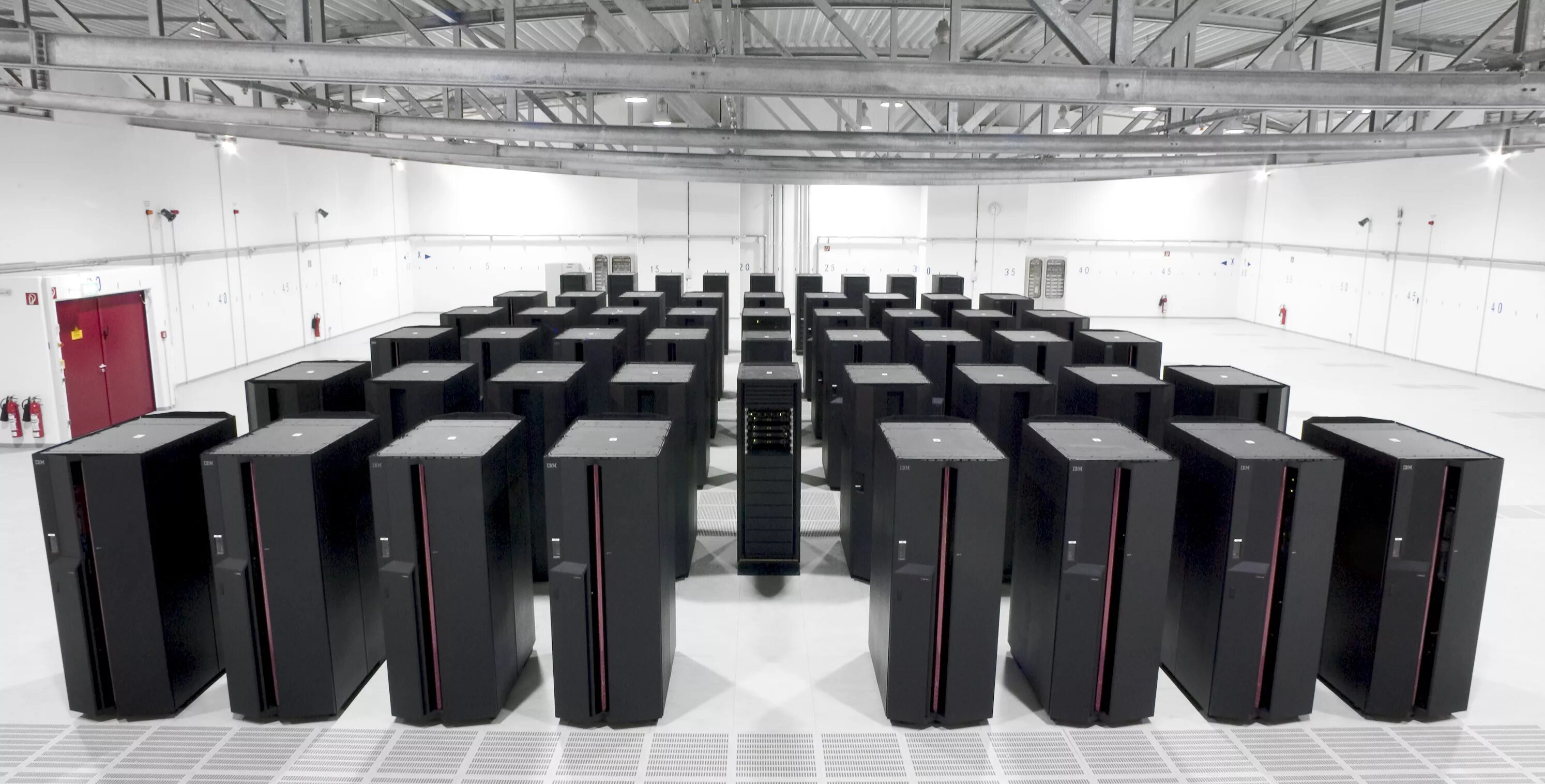 Кластер компьютер. Roadrunner суперкомпьютер. Суперкомпьютер IBM Mira. Суперкомпьютер «Басов». IBM Summit суперкомпьютер.