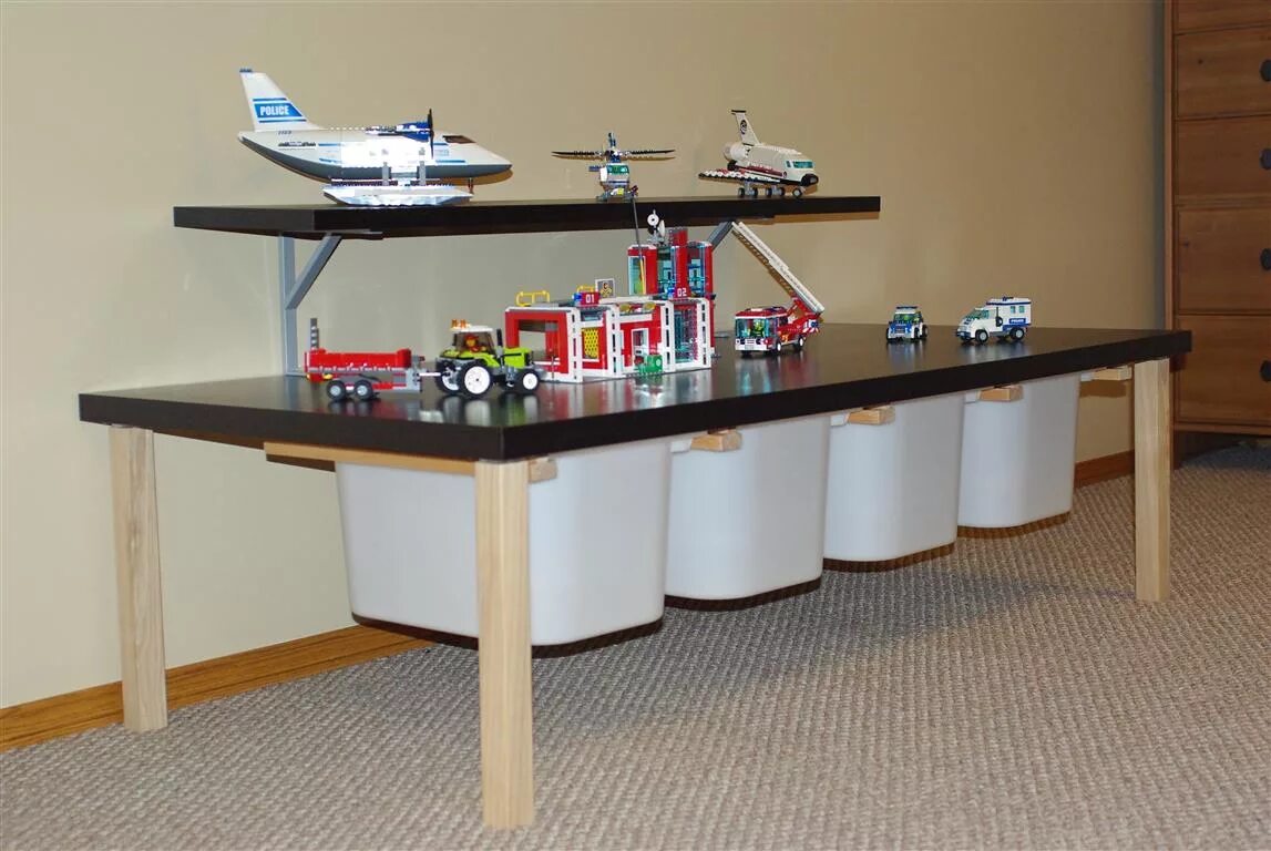 Storage table