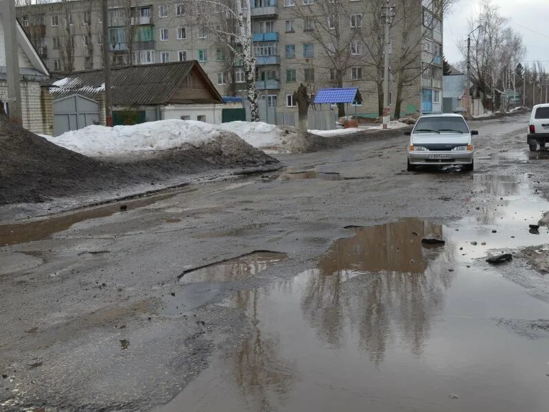 Место где стаял снег. Челябинск снег растаял. Апрель растаяли снега. Асфальт растаял. Растаял снег в Туле 2024.