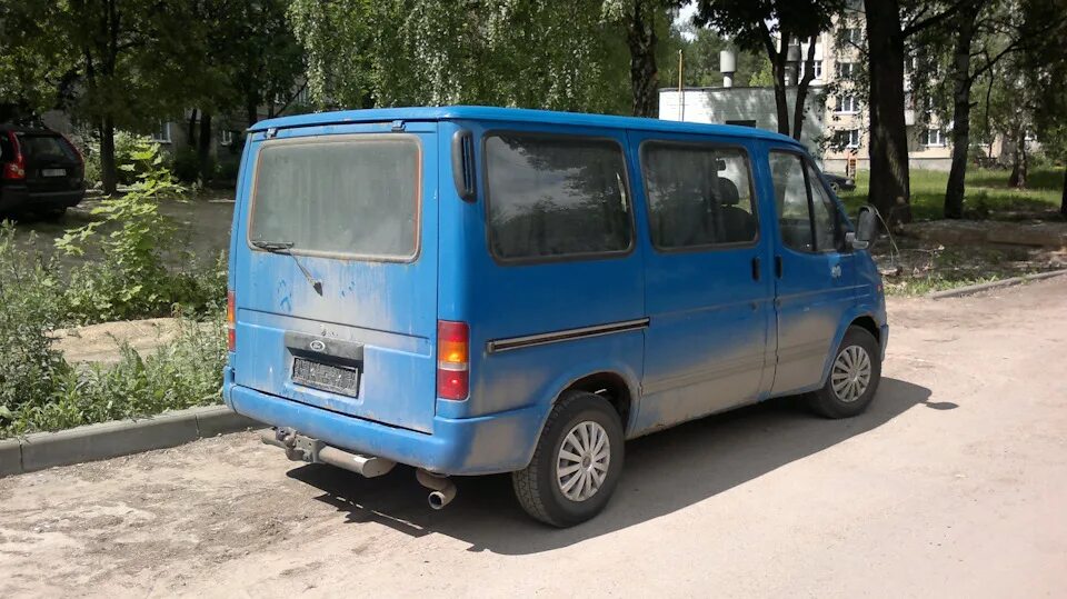 Купить форд в ростовской области. Ford Transit 5. Ford Transit 2.5. Форд Транзит 1995. Форд Транзит 1984 автомат.