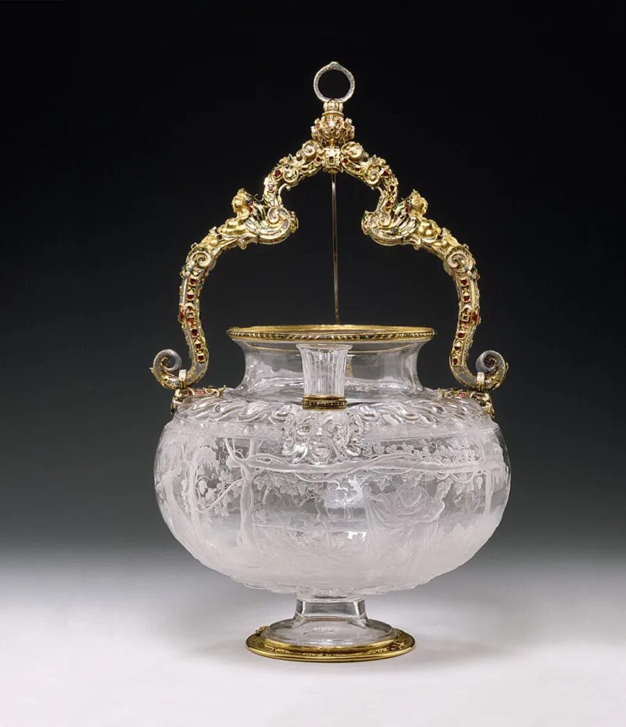 Посуда из горного хрусталя. Ваза серебро900 стекло ампир. Горный хрусталь посуда. Старинный хрусталь. Сувениры из кварцевого стекла.