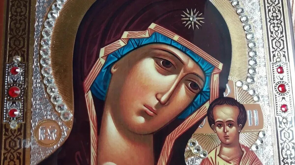 Явление иконы казанской божьей матери в казани 21 июля. Явление иконы пресвятой богородицы 21 июля казанской божией. Казанская икона божией матери 21 июля. Икона казанской божьей матери 21 июля. Казанская икона божией матери 21 июля.