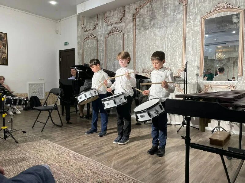 Э. Музыкальная школа москва. Ансамбль домристов. Детская музыкальная школа 63 им. Гбудо дмш.