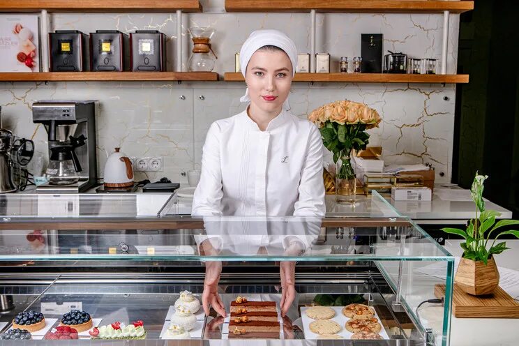 Niqa patisserie. Niqa Patisserie Cafe Тверской бульвар. Кафе Niqa на Остоженке. Кафе кондитерская Niqa. Кондитерская на Остоженке.