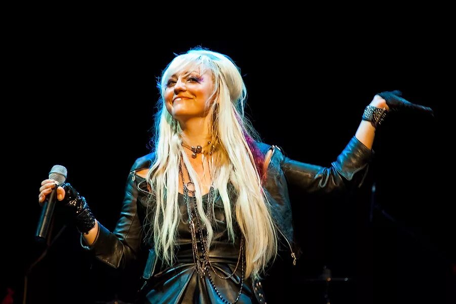 Ксения сидорина блондинка ксю. Блондинка ксю 2022. Блондинка ксю lady-f. Игры настольные шопинг леди. Клип дудудудуру дудудуру на трубе и барабане.