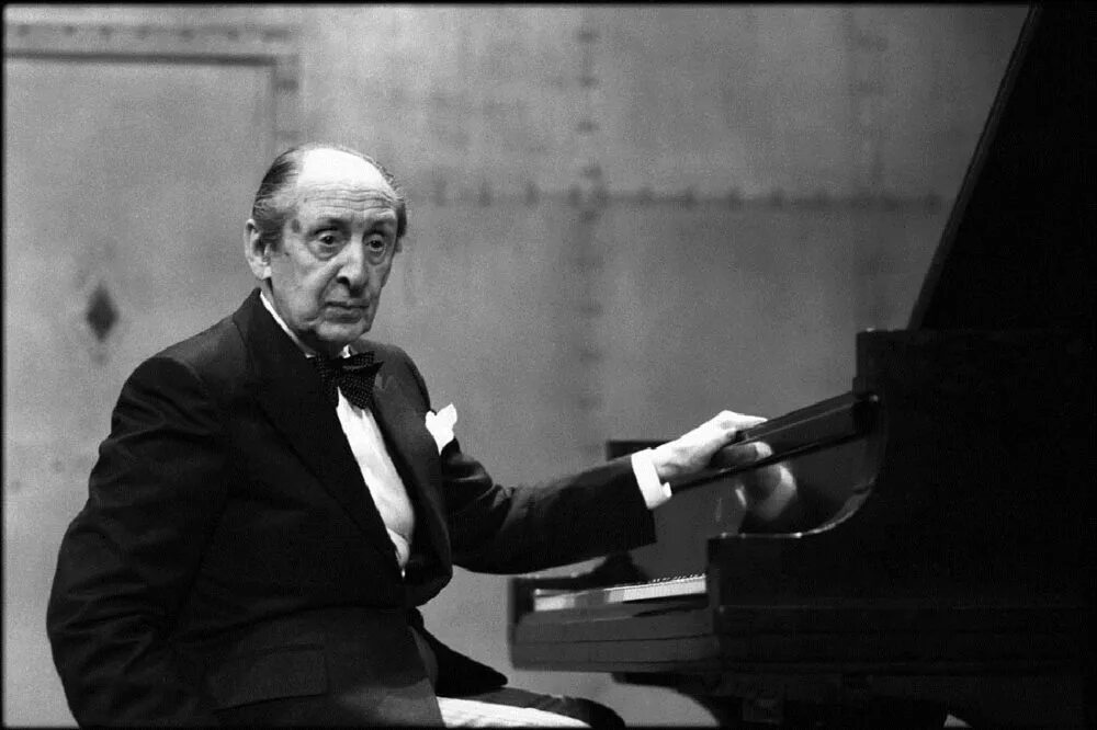 Старый пианист. Горовиц и рахманинов. Пианист самуэль фейнберге. Старый пианист. Пожилой пианист.