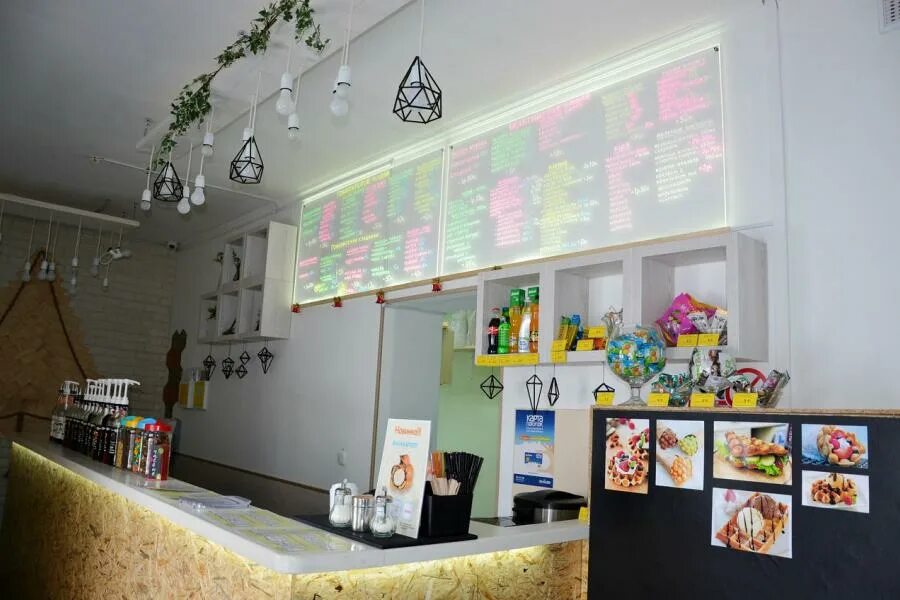 Ресторан нестерка пинск. Кафе патрики пинский. Пинск пинский дворик. Кафе пинска. Пински ресторан.