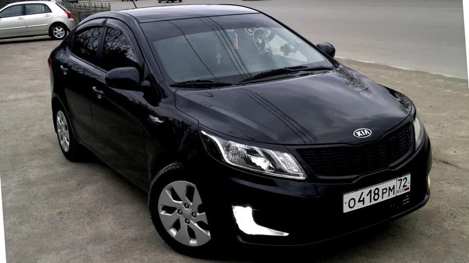 Киа Рио 2013 года черный. Kia Rio 2013 черная. Kia Rio 3 хэтчбек черный. Киа Рио 3 черная. Хэтчбек черного цвета