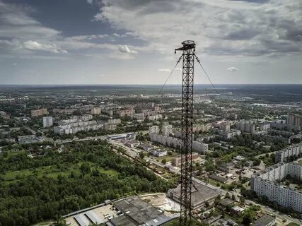 Высотой 215 м