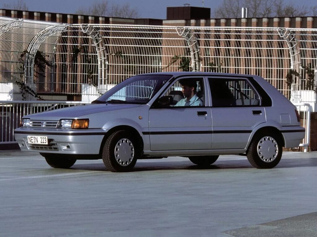 14 хэтчбек. Nissan Sunny. Nissan Sunny 1986. Ниссан Санни хэтчбек 90. Nissan Sunny 2.