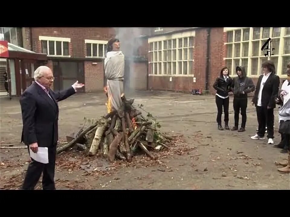 Выгорание спичка. Why you burning. Международный день спички. Payday 2 маска жажда смерти. Масло в огонь мем.