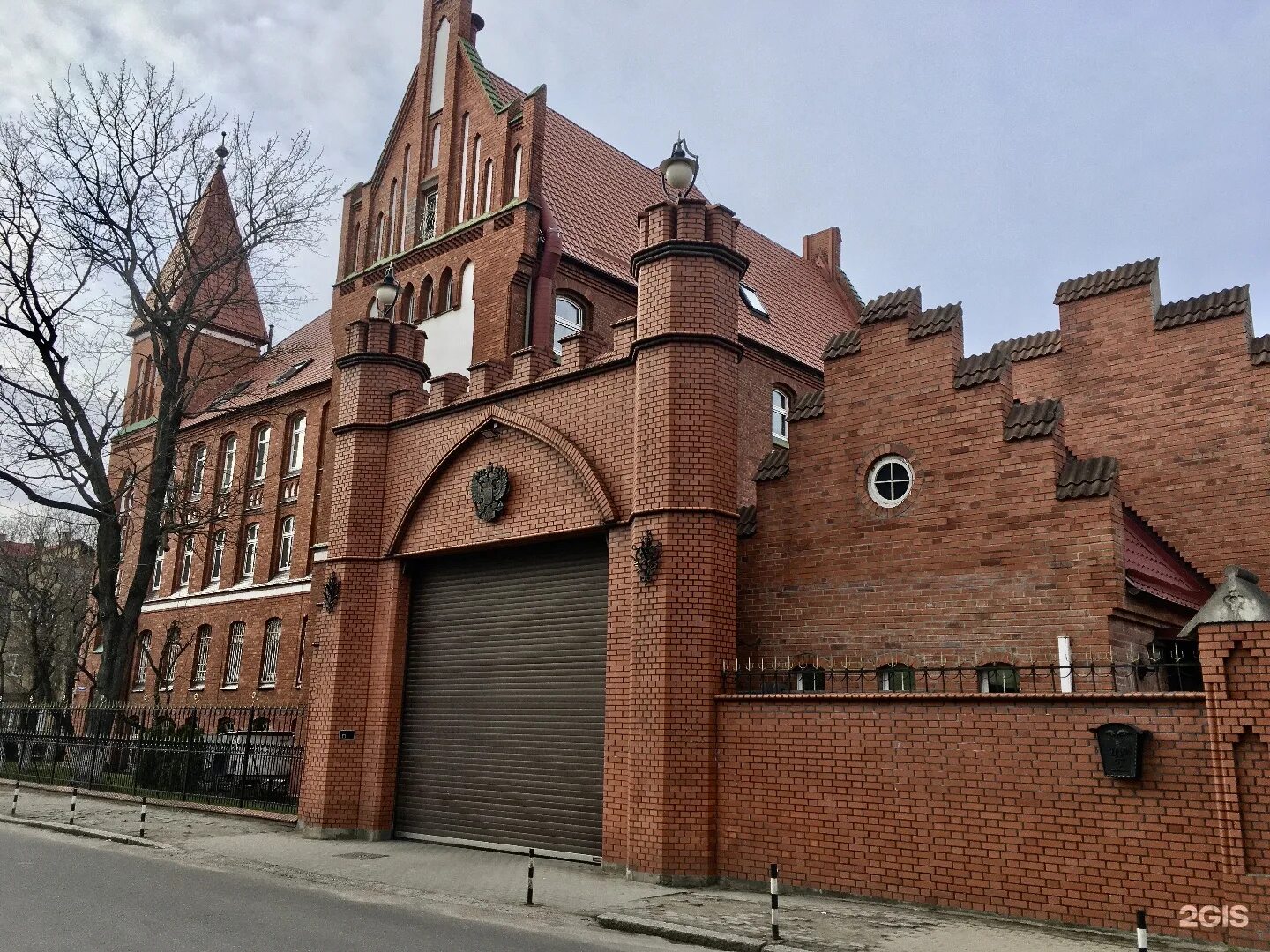 Центробанк калининград. Центральный банк россии в калининграде. банк россии калининград шиллера 2. ул шиллера калининград. школа шиллера калининград.