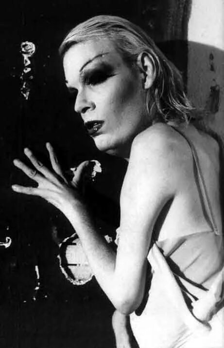 Goddess bunny. Goddess bunny. Годдес банни. Goddess bunny джонни байма. Годдес банни 1994.