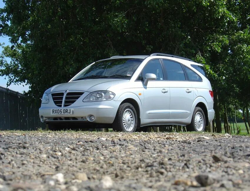 Ssangyong 2005. Санг йонг родиус. ssangyong kyron rodius. санг енг 2005.