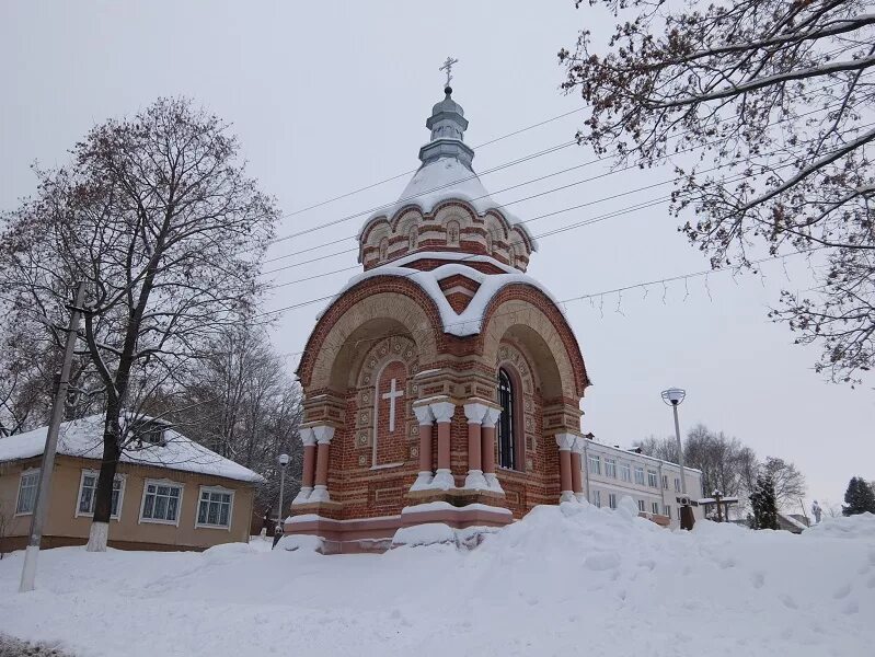 Погода сураж брянская область на 10. Часовня усыпальница Сураж. Сураж Брянская область. Сураж Брянская область часовня. Достопримечательности город Сураж Брянской области.