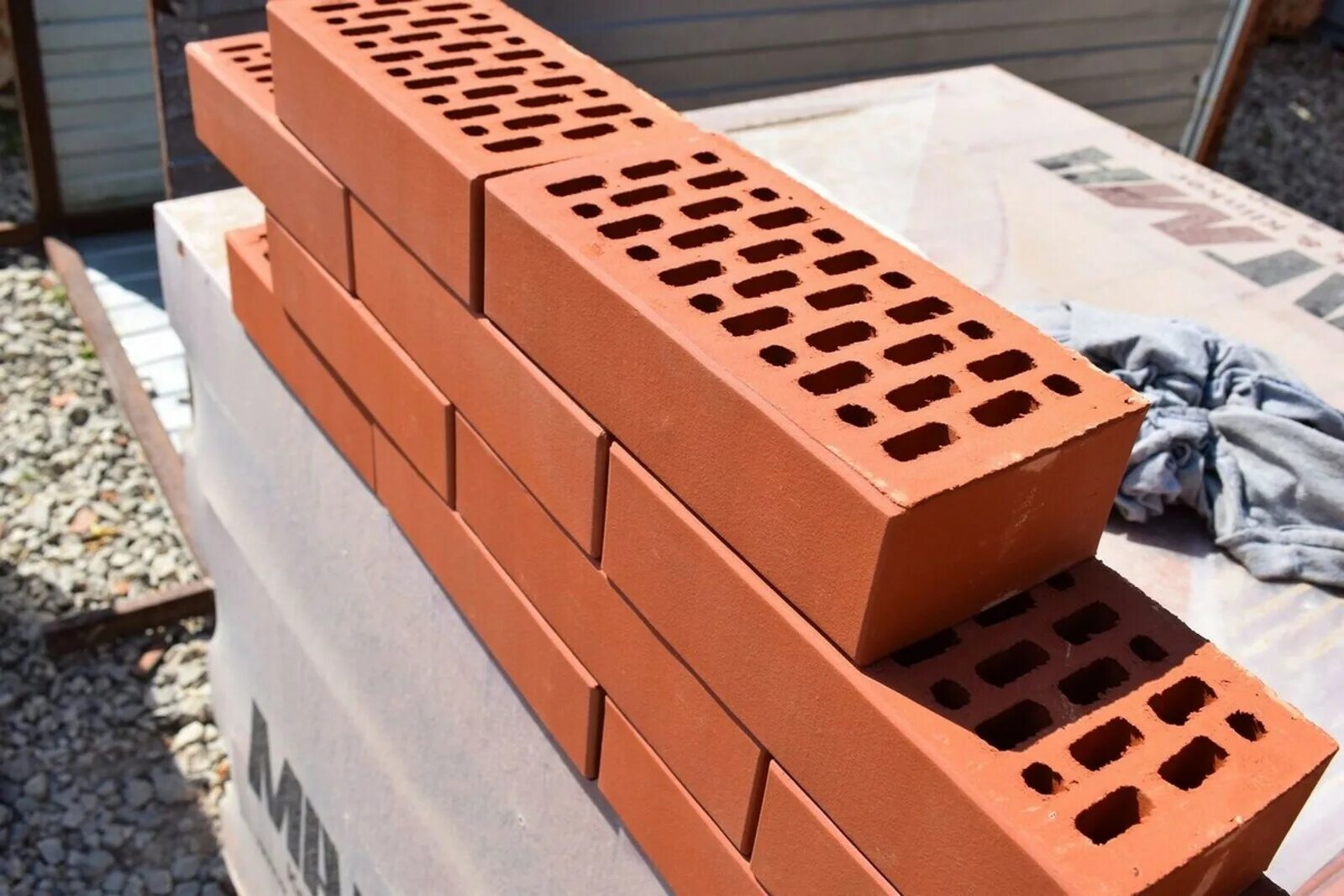 Маркинский кирпич британия гладкий. Кирпич облицовочный маркинский солома риф. Маркинский кирпич. Маркинский кирпич. Маркинский кирпич британия кроста.