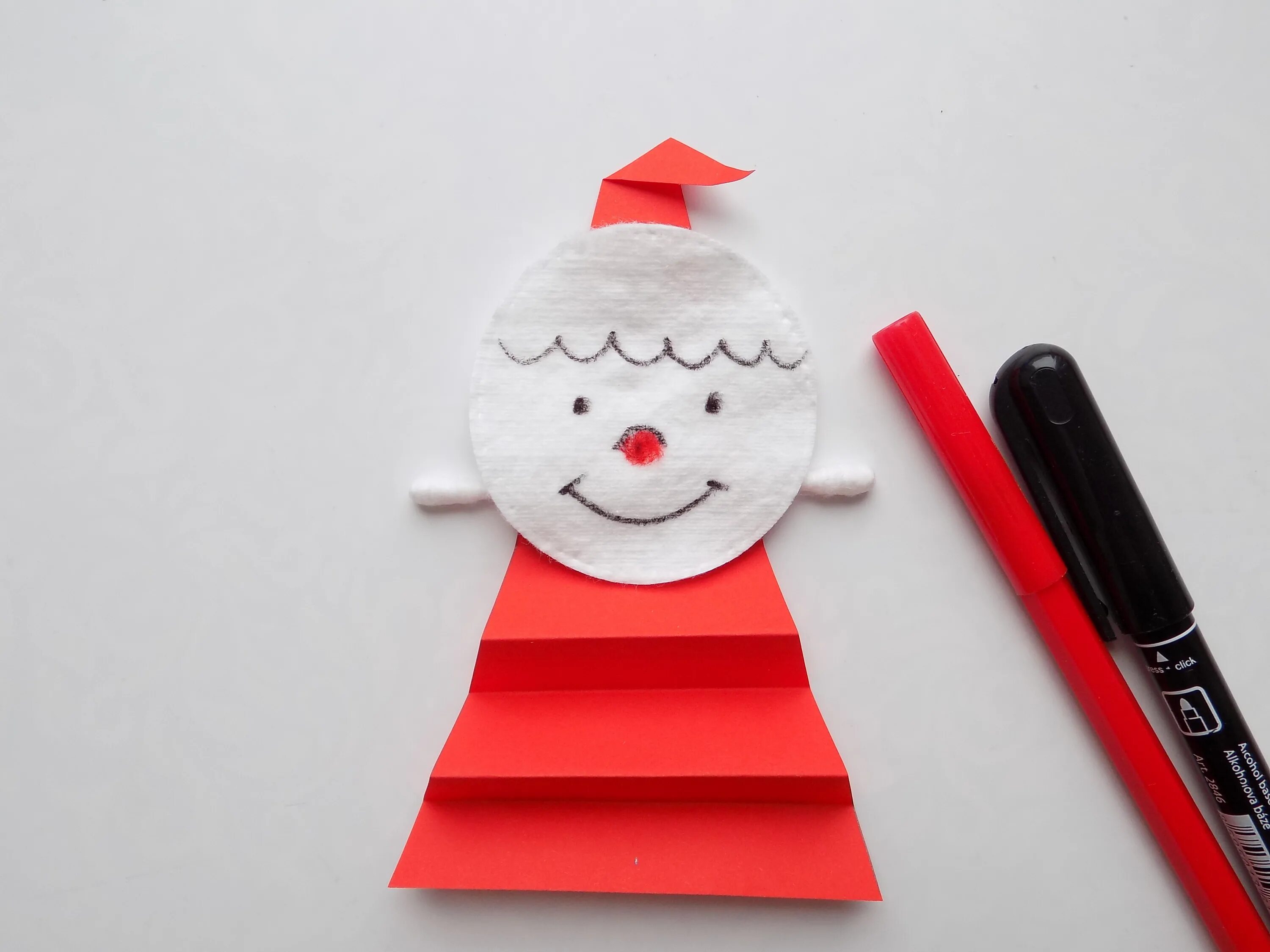 Аппликация к новому году для детей. Поделка дед мороз. Открытка на новый год своими руками с детьми. Новогодние поделки для детей. Какую поделку можно сделать деду морозу.