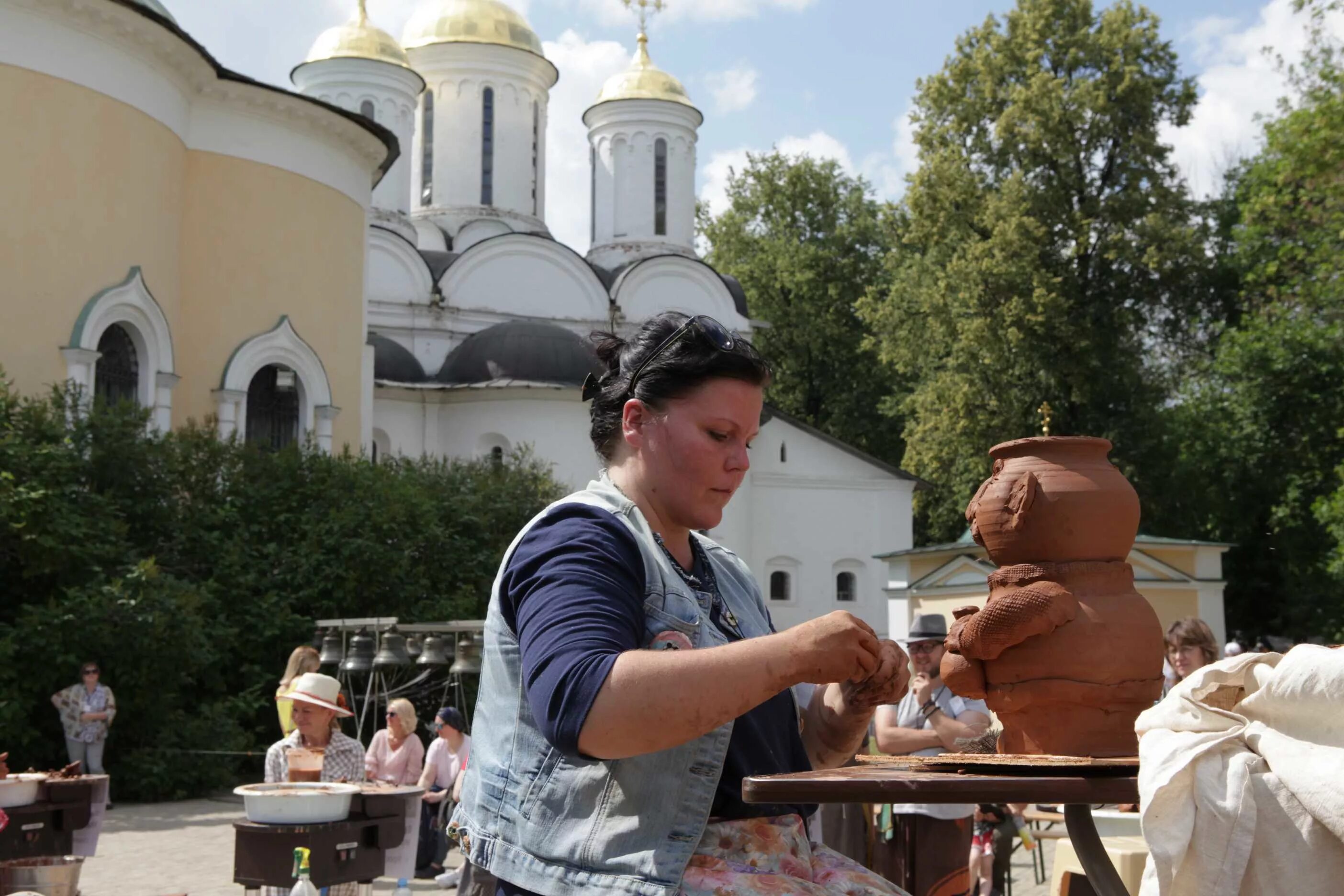 Фестиваль живая глина. Нартовская игрушка. Фестивали в ярославле. Фестиваль керамики. Фестиваль керамики.