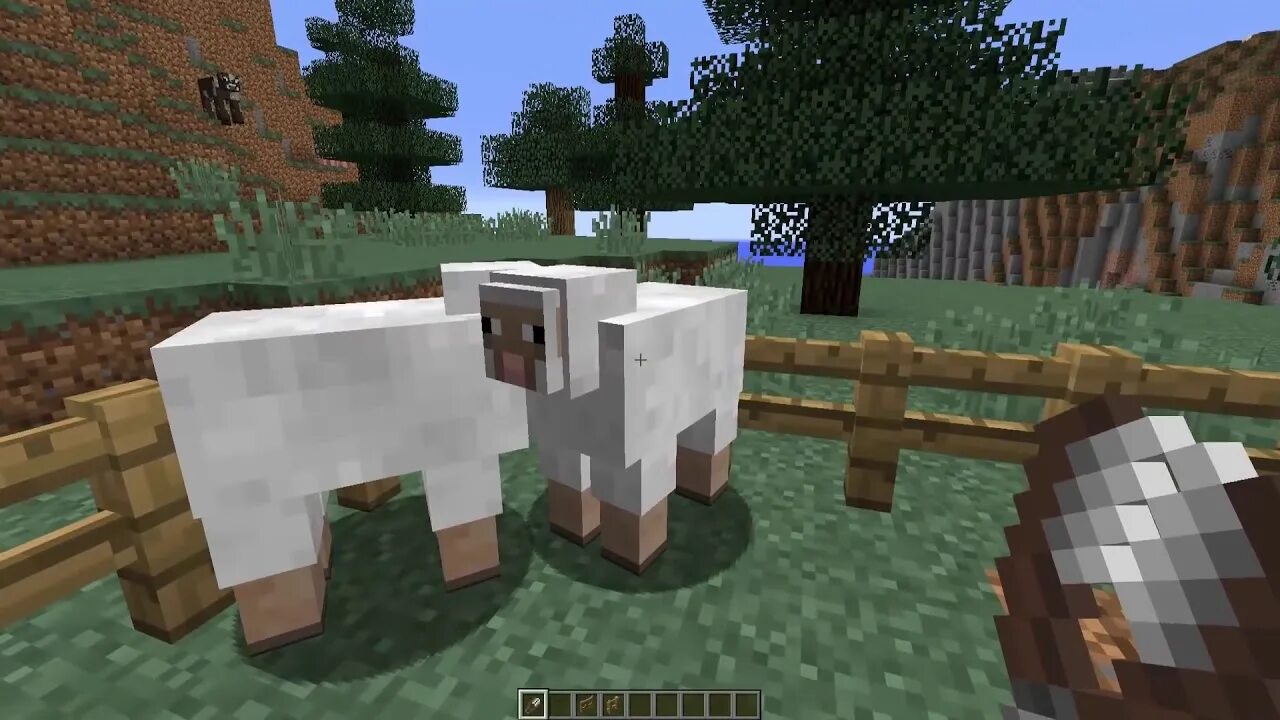 Странные моды на майнкрафт. Баран из майнкрафта. 200. Мод на страшную овцу. Майнкрафт монстры тревора хендерсона.