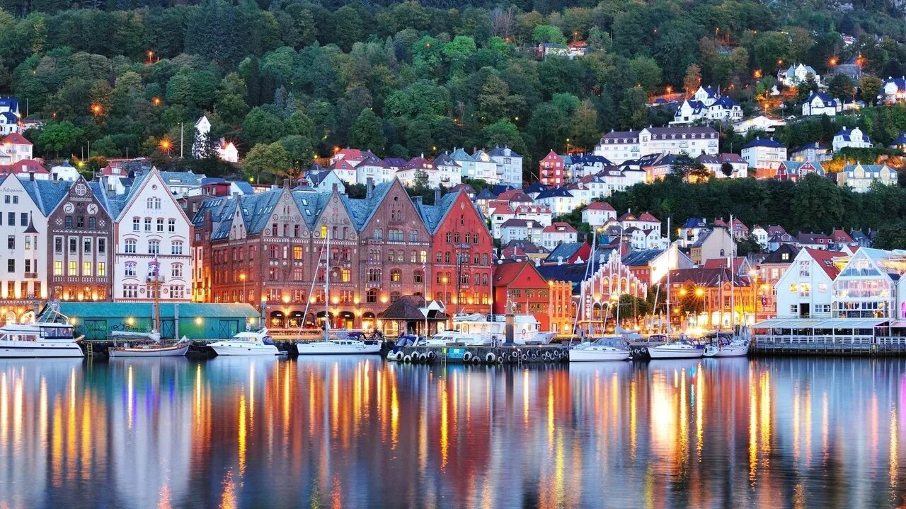 Bergen норвегия. Ганзейская набережная бергена. Осло столица норвегии. Ставангер норвегия. Гора ульрикен берген норвегия.