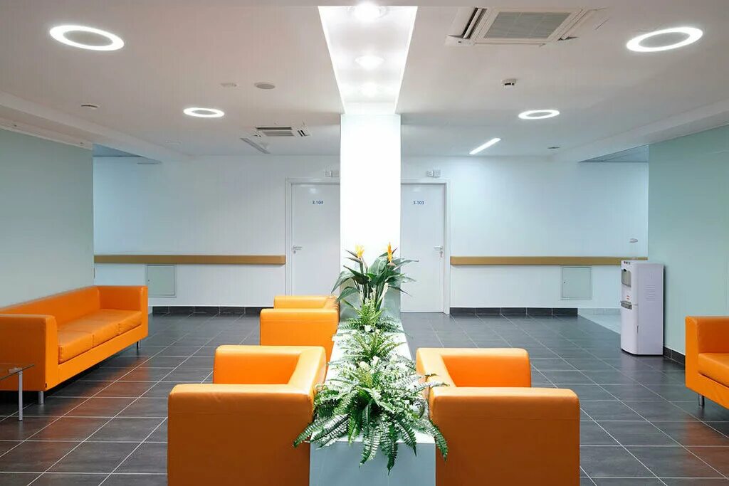 интерьер поликлиники. интерьер холла поликлиники. современная больница интерьер. современное медицинское учреждение. онкологическая клиника в германии.