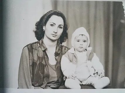 Мама в молодости