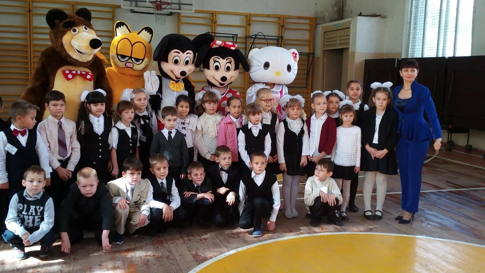 Мбоу сош имени калинина бугуруслан. Директор школы. Бугаева директор школы 45 белгород. Директор школы номер. Елена чешуина.