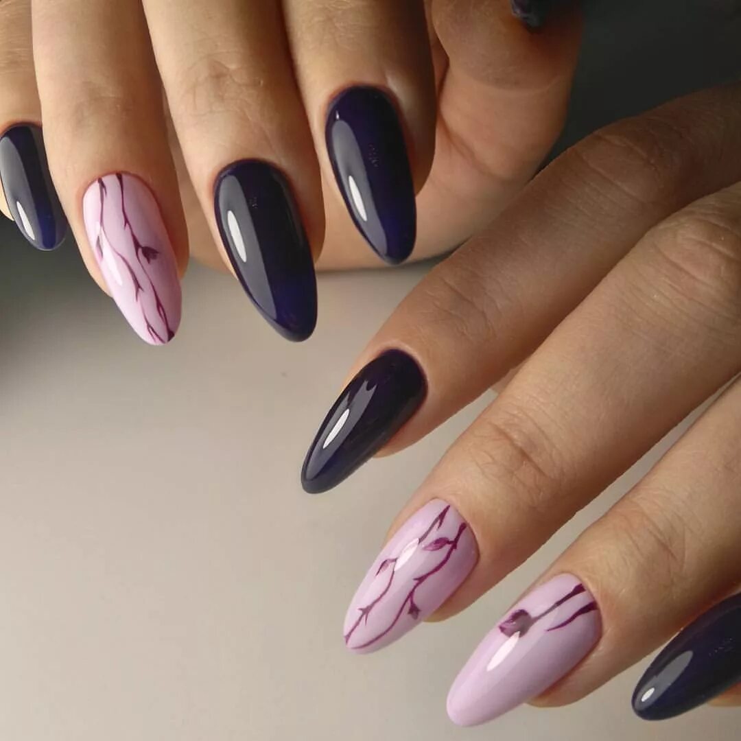 красивые острые ногти. шикарный маникюр на длинные. сиреневые длинные ногти. шикарный маникюр на длинные ногти. красивый маникюр на острые ногти.