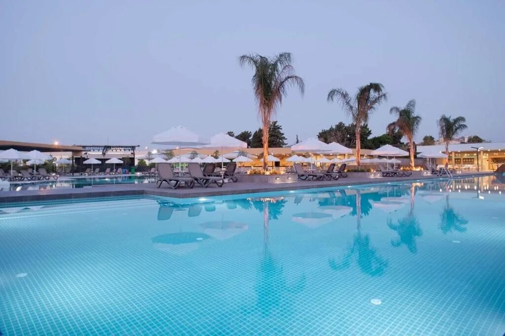 Iso & asi hotel 4*. Green garden beach. Алания отель грин гарден бич. Green garden beach. Грин гарден резорт отель 4.