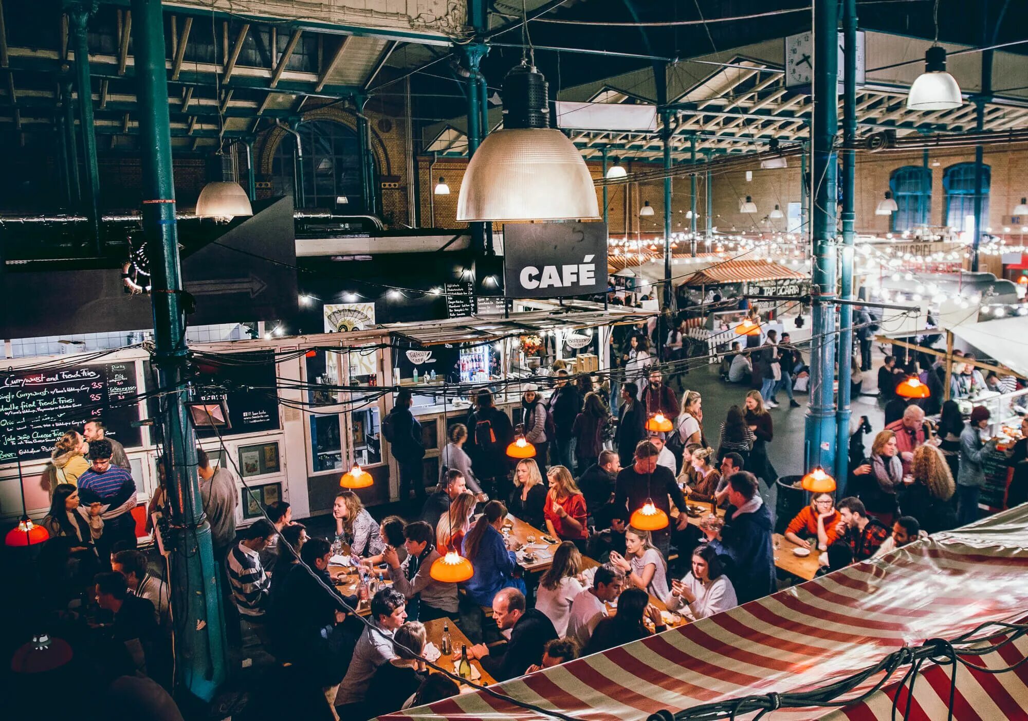Берлин рождество магазинчики. Рождественская ярмарка в берлине. Flea market. Berlin street food. Блошиный рынок братислава.