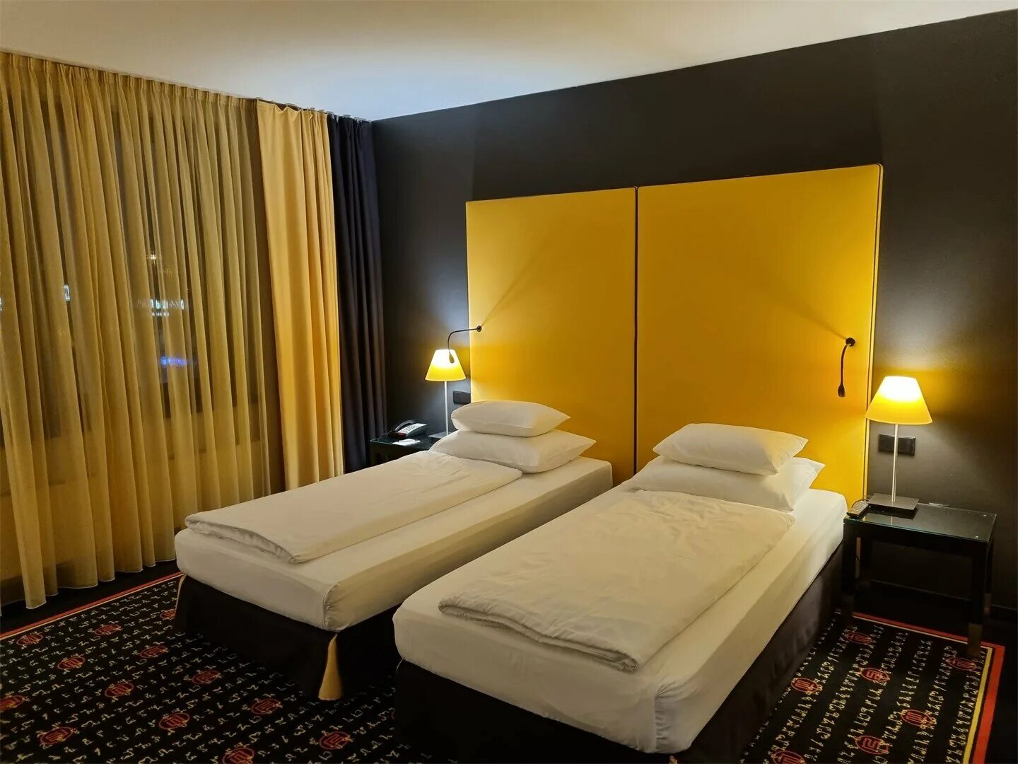 Азимут сити екатеринбург. Азимут сити отель екатеринбург. Angelo by vienna house екатеринбург. Отель анджело екатеринбург кольцово. Ангело отель в екб.