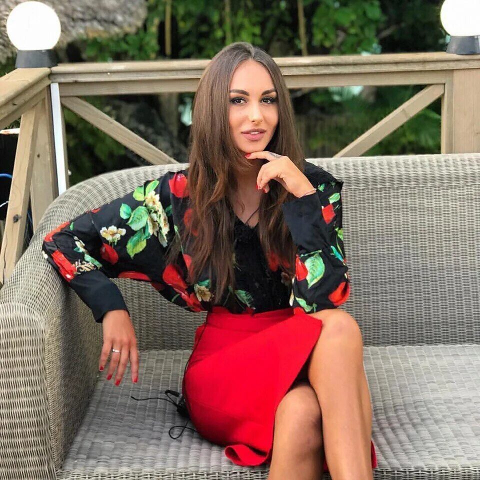 Лера кудрявцева дом интерьер. Лера демченко. Особняк ксении собчак. Особняк леры кудрявцевой. Дом леры кудрявцевой фото внутри и снаружи.