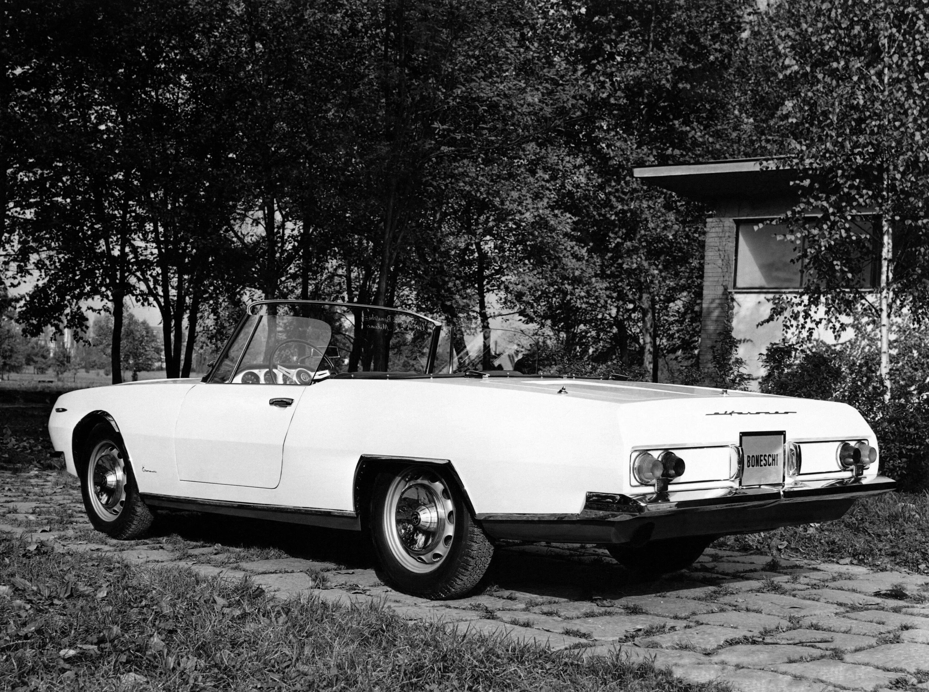 Alfa romeo 2600 boneschi spider. Alfa romeo 2600 sz. Alfa romeo 2600. Alfa romeo giulietta 1962. Автомобиль 2600.