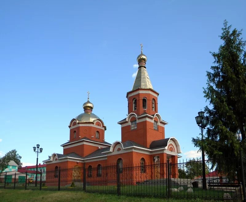 Храм Казанской иконы Божьей матери села Казинка. Храм Казанской иконы Божией матери Казинка Валуйский район. Село Казинка Валуйский район. Казинка Белгородская область Валуйский.