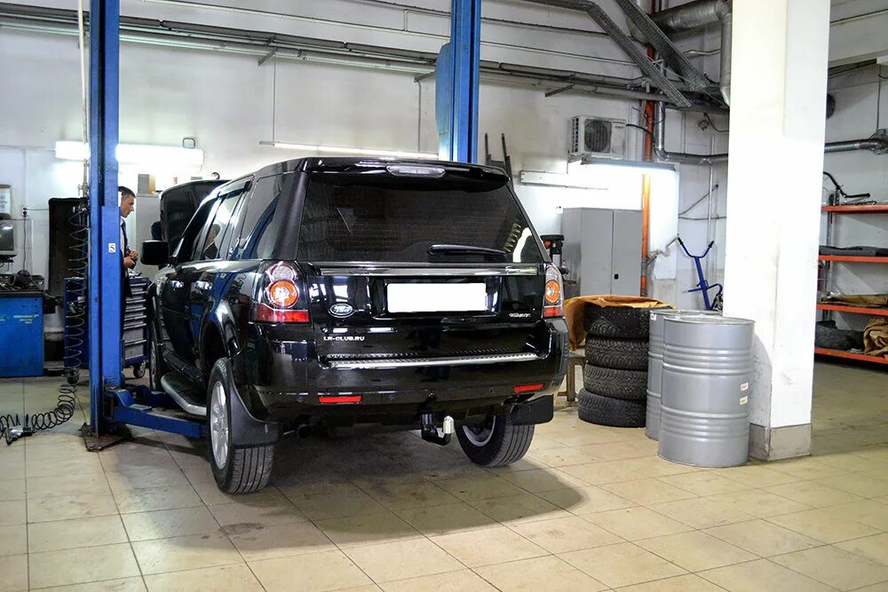 Автосервис land rover. Land Rover service СПБ. Land Rover Freelander 2 арка ремонтная сапожок. Ремонтная арка Land Rover Freelander 2. Ленд Ровер ведрище Полюстровский.