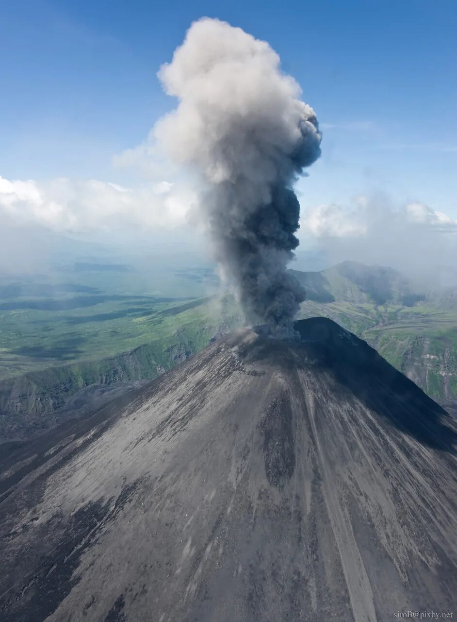 Вулкан суфриер. Ньирагонго вулкан извержение. Извержение толбачика камчатка. Козельский вулкан кратер. Вулкан апо филиппины.