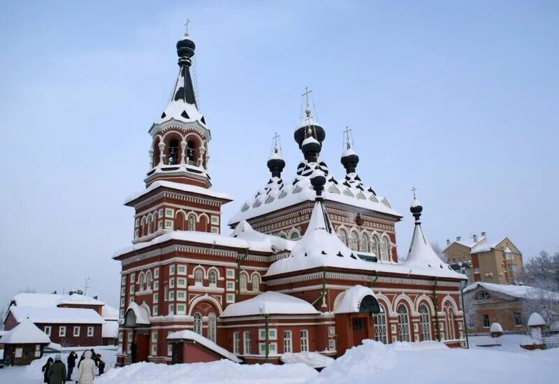 Вятская мужская гимназия киров. Здания архитектора чарушина в кирове. Особняк булычева киров. Дом архитектора чарушина в вятке. Чарушин архитектор вятки.