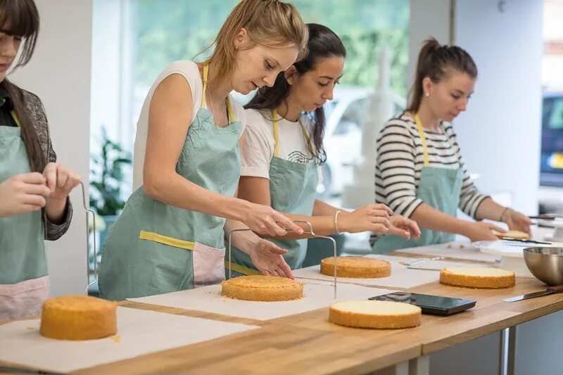 Let s make a cake. Bake cake. cake baking. bake a cake онлайн кондитерская. make a cake bake a cake.