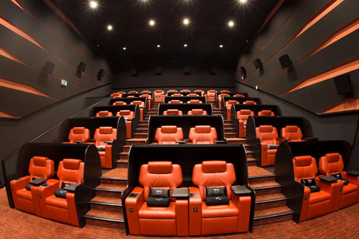 В каких кинотеатрах показывают дюну. Кинотеатр в Дубае. Дубай Молл кинотеатр. Reel Cinemas Dubai. Лучший кинотеатр в Дубае.