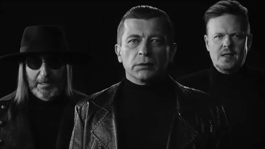 Би2 я никому. Лева би 2 2022. Би-2 я никому не верю клип. Группа би-2. Группа би-2.