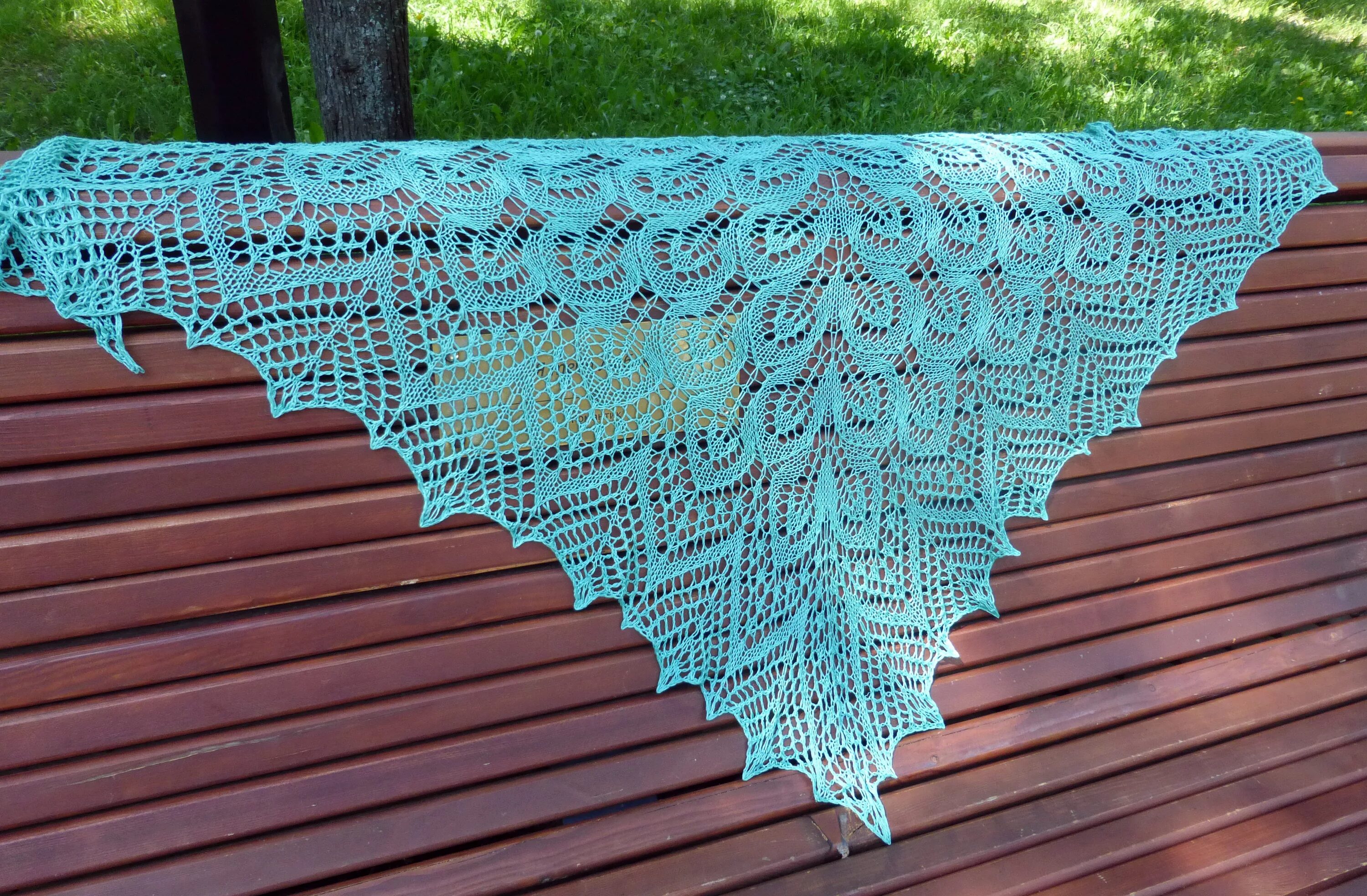 Название шалей. Шаль селеста. Шаль. Шаль спицами для начинающих. Шаль черри гарден.