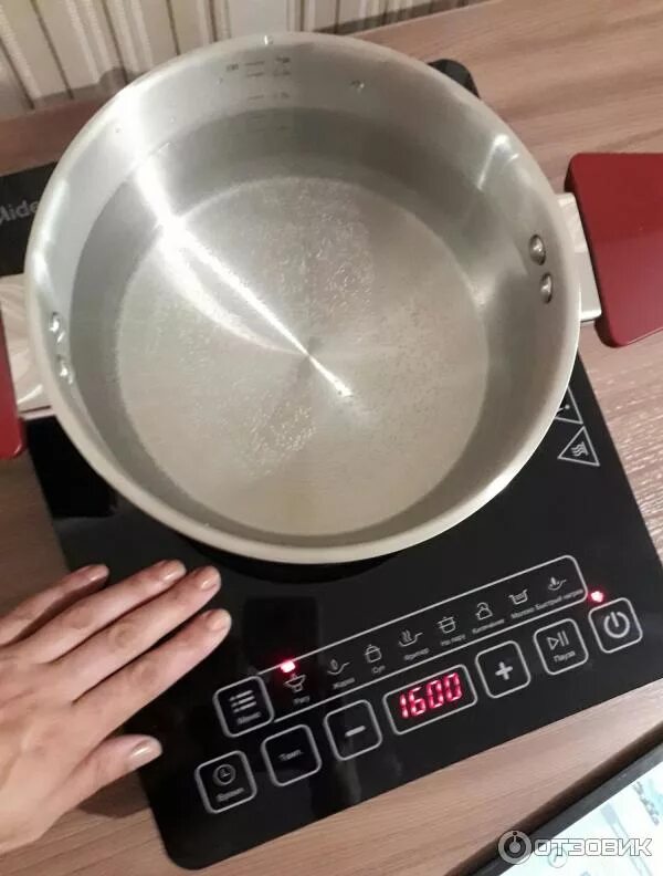 Неисправность индукционной плиты. Индукционная плита сатурн с 201. Индукционная плита отключается. Kitfort 107 индукционная плита. Индукционная плита отключается.