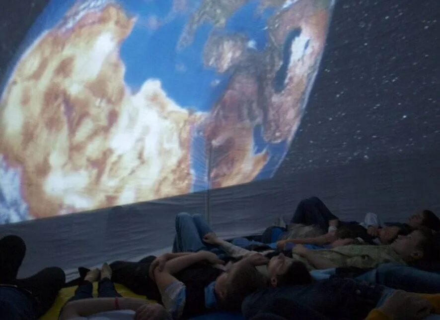 Планетарий февраль 2025. Мобильный планетарий 3д. мобильный планетарий каллисто. передвижной московский планетарий. мобильный планетарий ярославль.