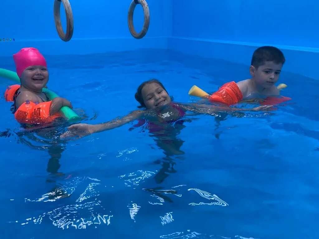 Бассейн китенок на федора полетаева. Бассейн китенок адмирала руднева. Бассейн для детей в люберцах. Бассейн люберцы для детей. Китенок бассейн федеративный проспект.